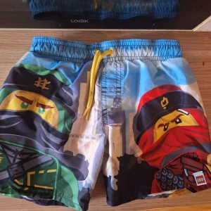 Badshorts  - Fina badshorts  finns på fler sidor så skynda har vinted konto mammatill5trollungar!