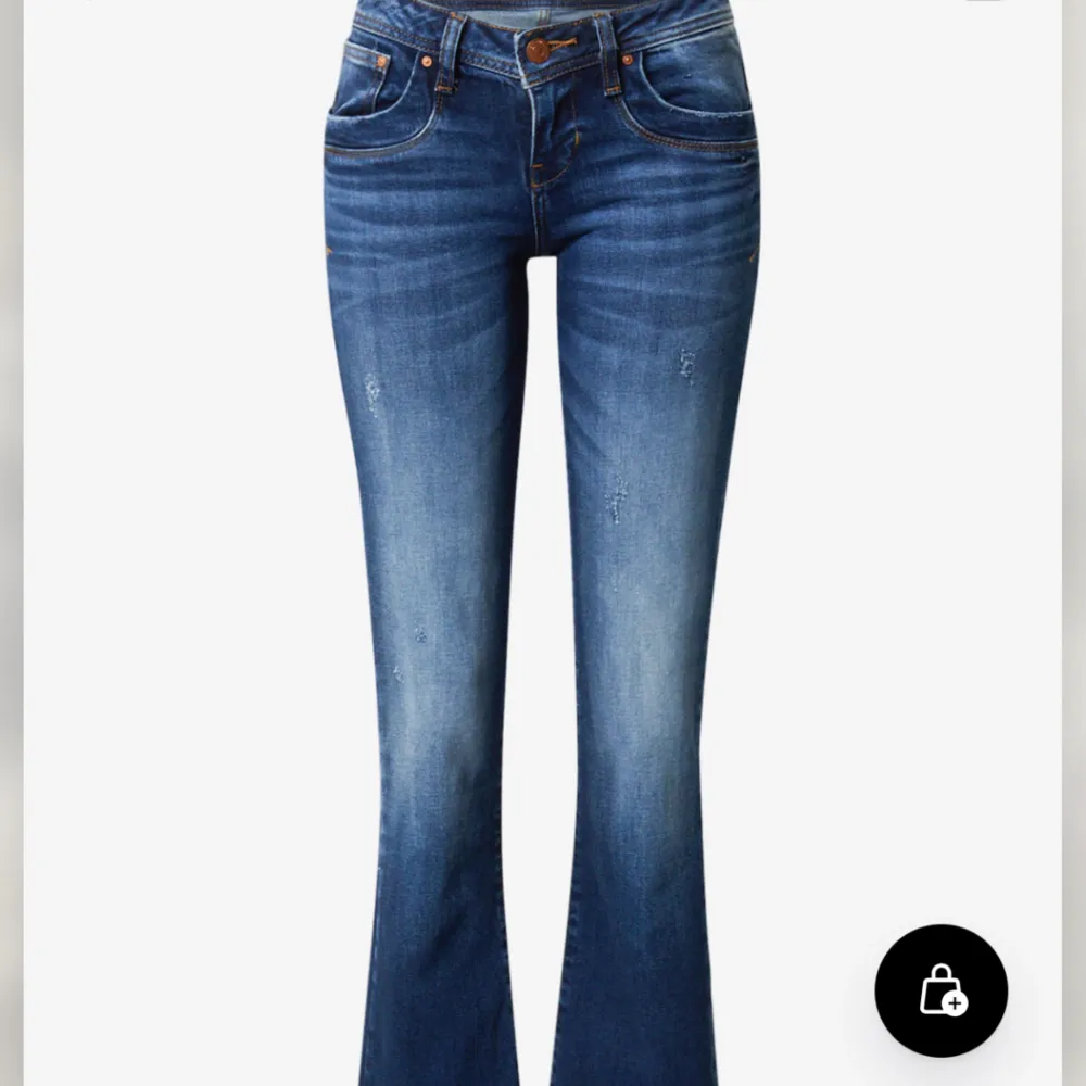 Helt nya Ltb jeans i färgen blå. Beställde men gick ej att lämmna tillbaka så dem är aldrig använda. . Jeans & Byxor.