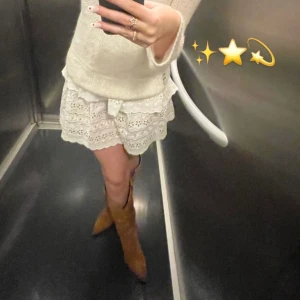 Bruna stövlar - säljer mina bruna mocka stövlar som är i nyskick! skriv för fler bilder🌸