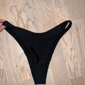 Bikini underdel - Underdel från hm, oanvänd, storlek S, den har ingen lapp💕
