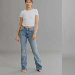 Bootcut jeans - bootcut jeans ifrån Gina, aldrig använda, stl 40 men mer som 38