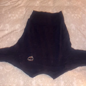 En vintage marinblå Stickad Ridtröja från JACSON  - En vintage marinblå Stickad ridtröja från JACSON. Storlek: M Ordinarie pris: 400 Pris:200 Bra skick 