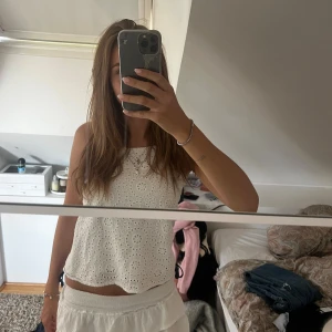 Gulligt linne - Supergulligt linne med fint mönster☺️😛 skulle säga att det passar både s och xs!