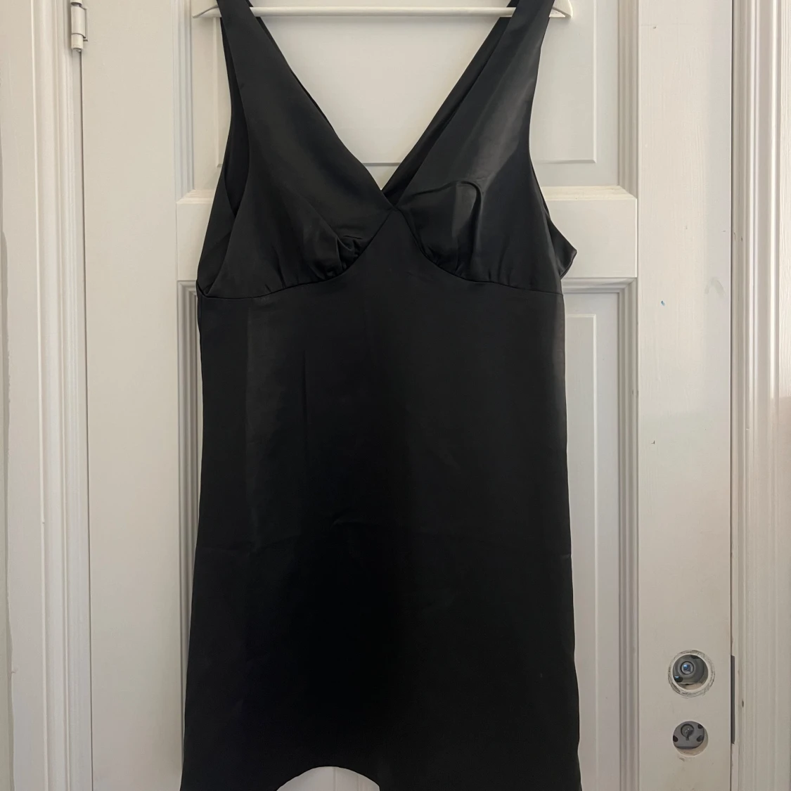 Satinklänning ifrån BikBok - 90