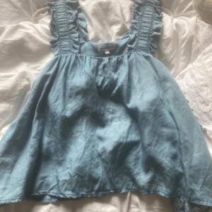 Blå topp - Jättesnyggt blått/jeans liknande linne!