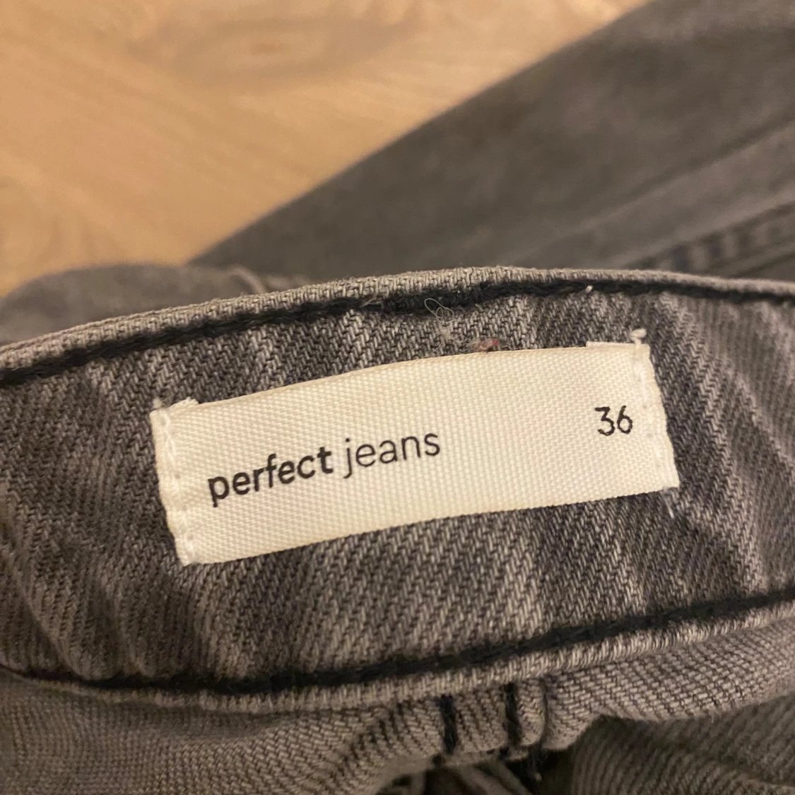 Gråa bootcut jeans  - 91