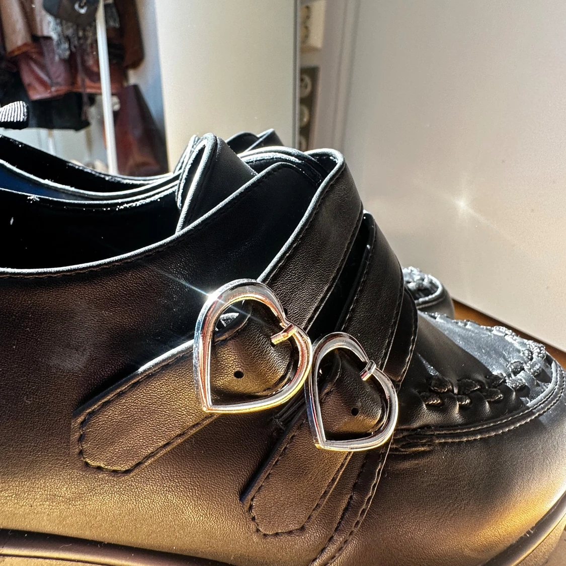 Svarta dolly platåskor  - 91