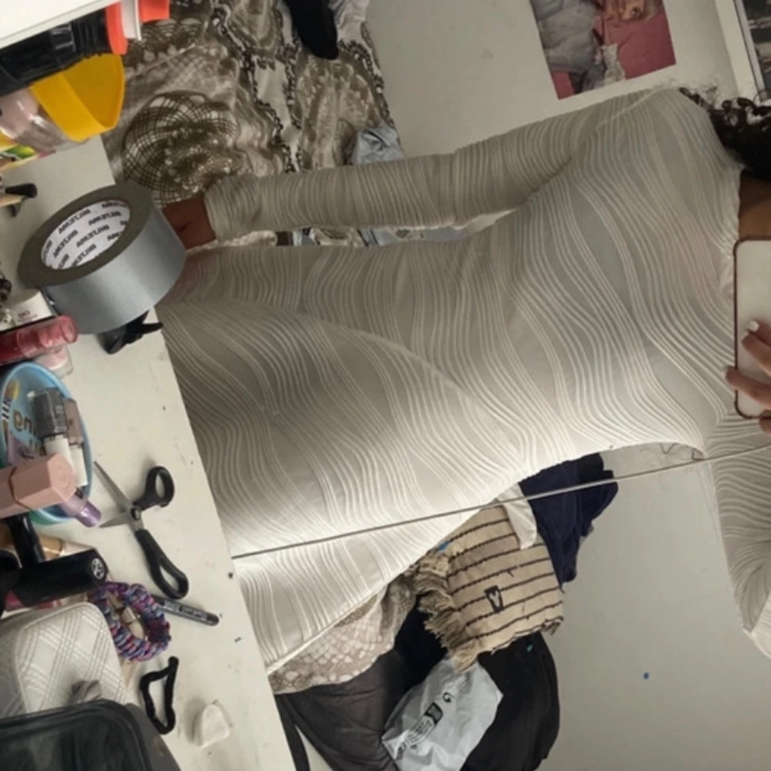 Vit klänning med en arm - 92