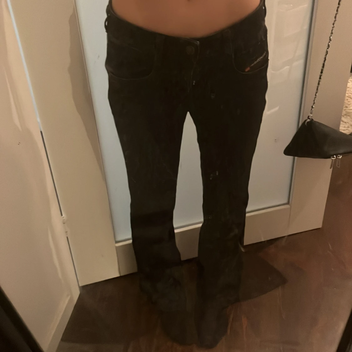 Svarta lågmidjade bootcut jeans