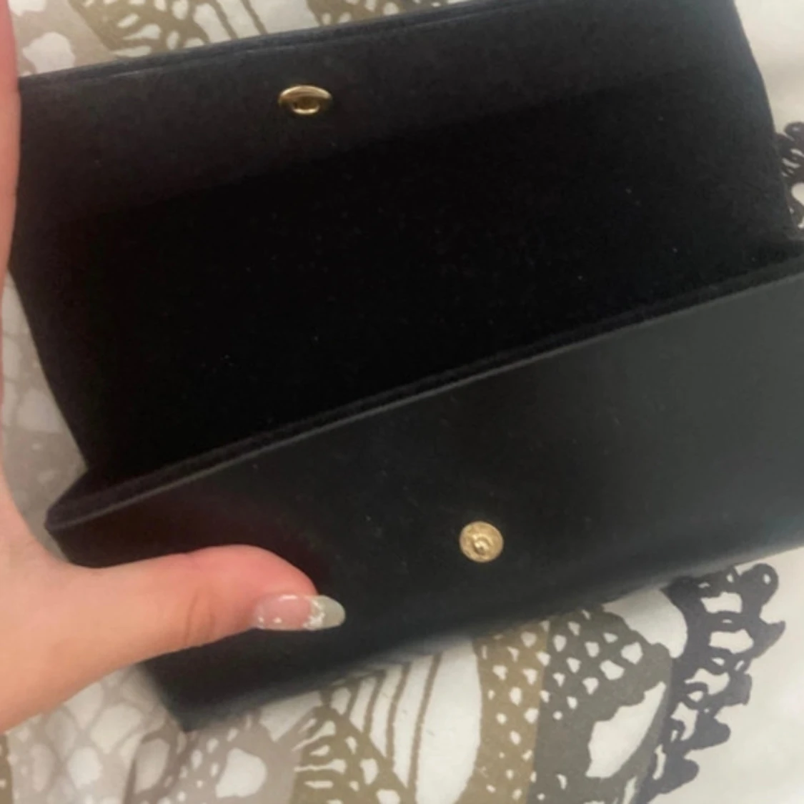 Svart solglasögon hållare - 90