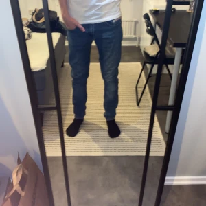 Diesel Jeans - Sköna diesel jeans! Strlk 29! Midja 39cm. Innerbenet 75,5cm. För mer bilder eller info skriv gärna!!!!