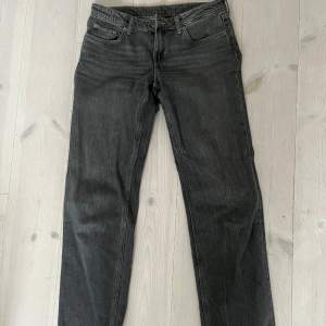 These are in good condition. Low waisted Straight Arrow Jeans 