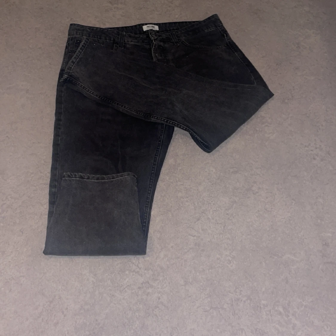 Mörk gråa Jeans