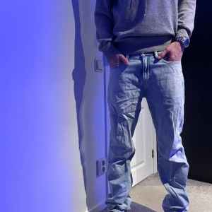 Väldigt ljusblåa jeans - Snygga ljusblåa jeans! 