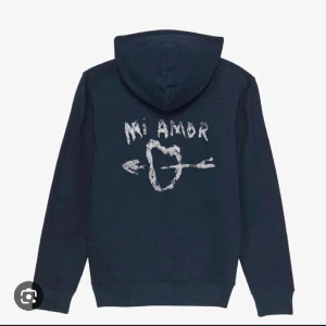 Mi amour - Intresse koll på min mi amour då jag kan tänka mig att sälja den 💗 Köpte för cirka 1,7 och den är aldrig andvänd💗