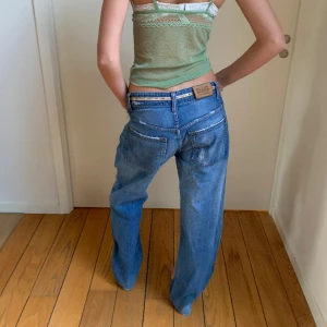 Dolce & Gabbana jeans  - Super snygg, budgivningen ifall fler är intresserade annars först till kvarn❤️ Äkta! Och har mer bilder😊