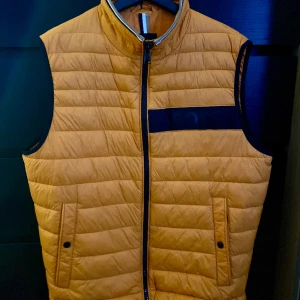 Boss väst - Boss väst storlek L 52 Helt ny Nypris 2199kr