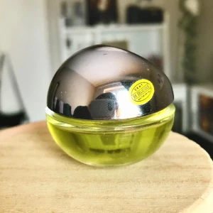 DKNY be delicious - En knappt använd DKNY parfym i 15 ml! Pris kan diskuteras✨💞