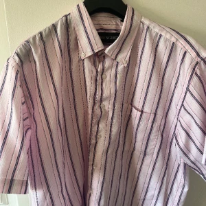 Henghee Skjorta - Nyskick Strl 43