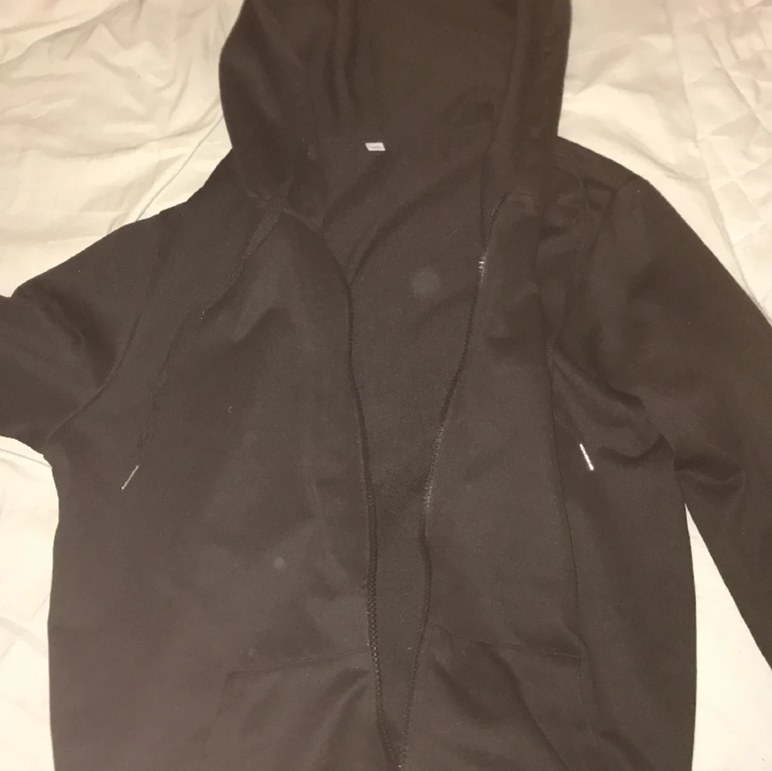 Zip hoodie med tryck i ryggen