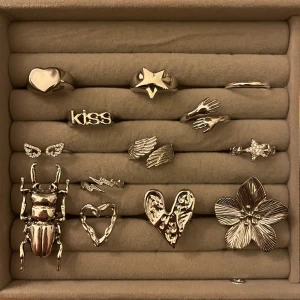 Ring Hjärta & Blomma - 🤍