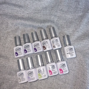 Gelpolish - Säljer olika gelpolish, har fler av varje. Oanvända och helt nya, 55kr/st eller billigare vid köp av fler🦋 Härdas i uv lampa🥰