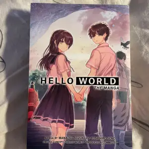Hello World manga som är köpt från Akademibokhandeln för 329kr