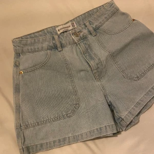 Ljusblåa shorts - Fint skick 