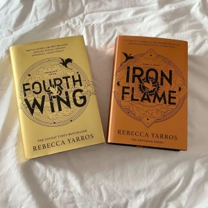 Fourth wing duo - Säljer denna duon för endast 399kr🩷 så himla bra serie och alla borde läsa den 100%!! Skit bra pris då en bok snittar runt 200-400kr kan mötas upp eller frakta i sthlm🩷🩷💖