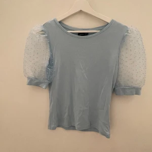 LMTD tröja med puffarm  - Tröja med puffarm från LMTD. Storlek 158/164. Använd fåtal gånger. Använd en del. 