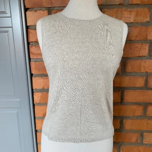 Linne dam strl L från Estelle - 60% Linne  40% bomull  Mycket fint skick 