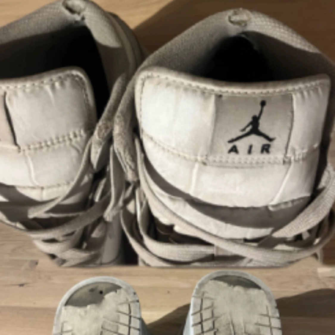 Jordan 1 ”grey camo” mid - 91