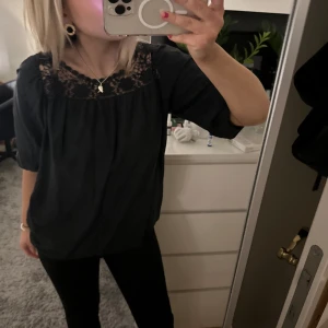 TOPP 💕 - trekvartsärm topp från märket sthlm 💕 