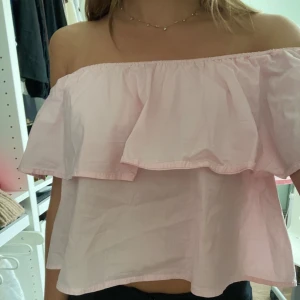 Rosa topp - Rosa topp från Forever21💕  Går att ha på två sätt, Strl S Endast använd en gång 🫶🏼