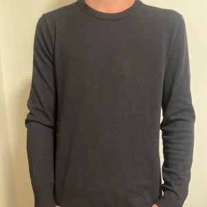 These glory days tröja  - These glory days tröja i merinoull! Fint skick! Han på bilden är 185 väger 74! Bara att skriva vid funderingar 