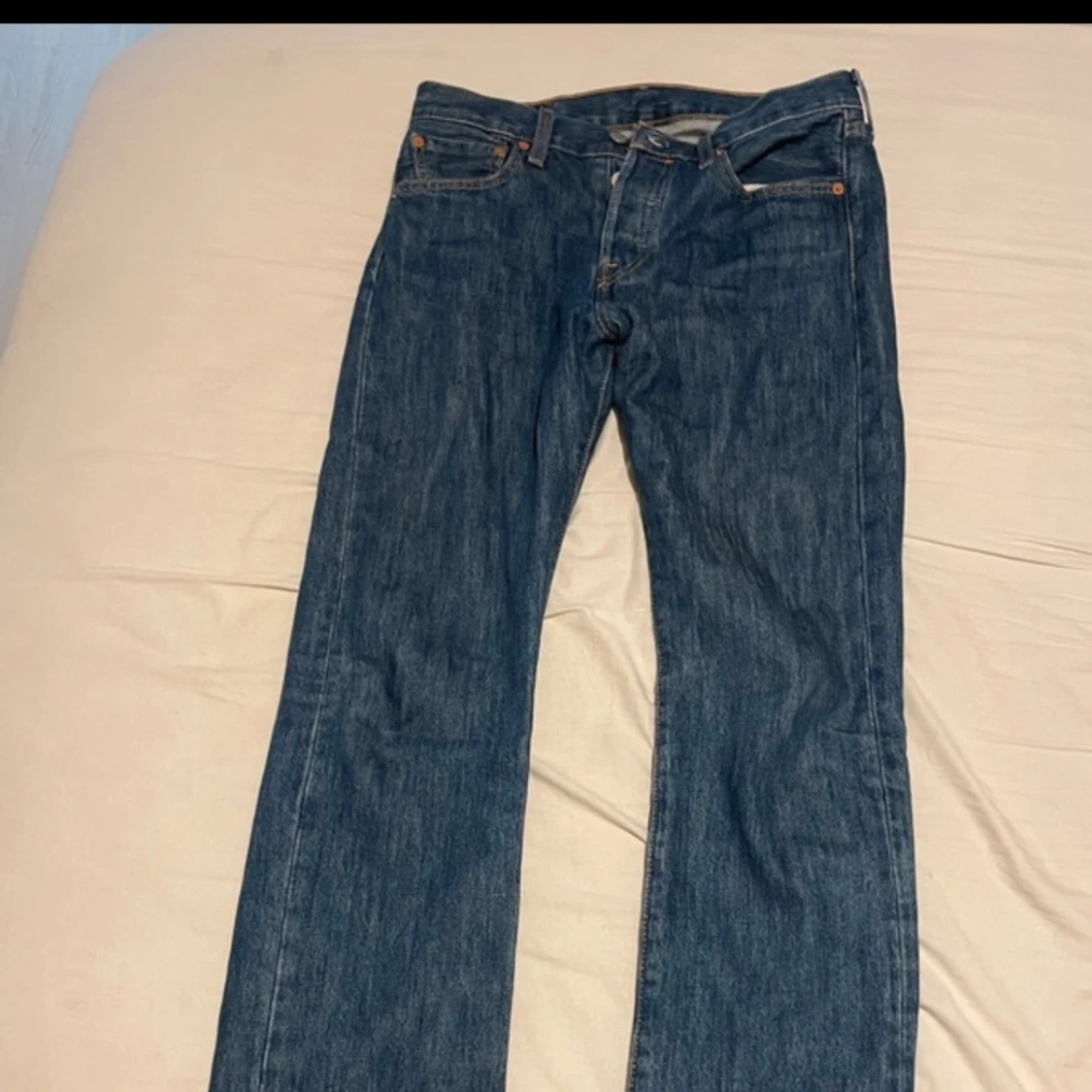 Mörkblå levisjeans  - 92