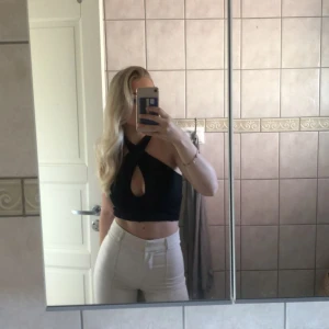 Topp  - Svart sommartopp från zara!😍