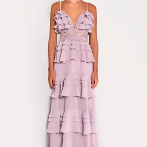 True decadence klänning  - Jätte fin klänning perfekt till bal etc. Passar för längd ca 170cm-182cm  (Ny pris 1950kr)