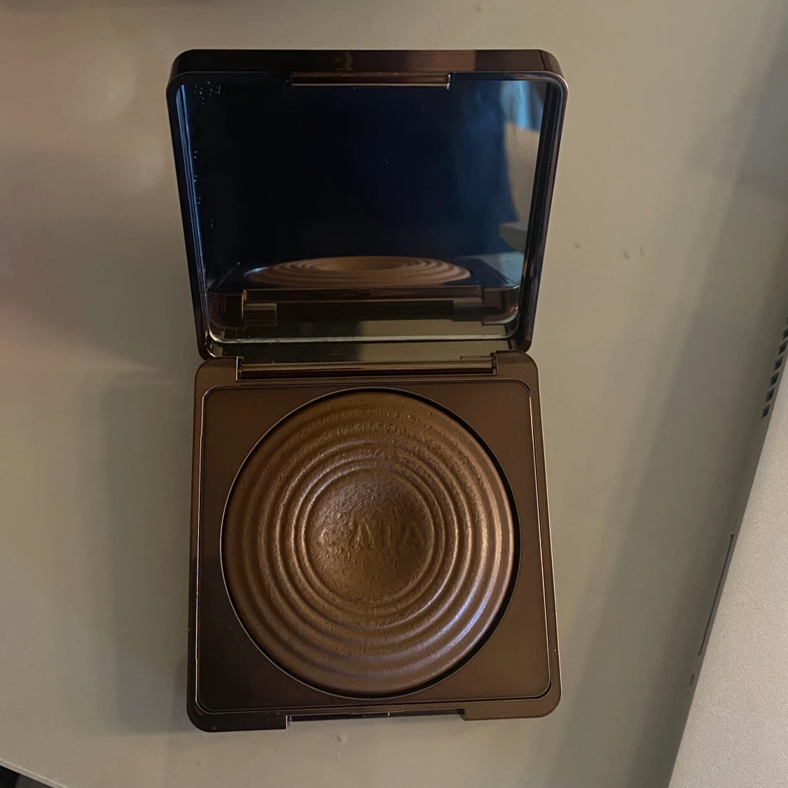 Caia glow bronzer - gold coast  - 92