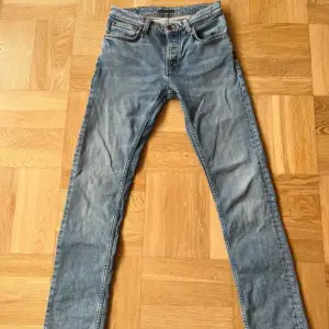 Nudie jeans i mycket bra skick🍾🍾modell:grim tim 🍾🍾skriv om du är intresserad priset diskuteras vid snabb affär 🍾🍾