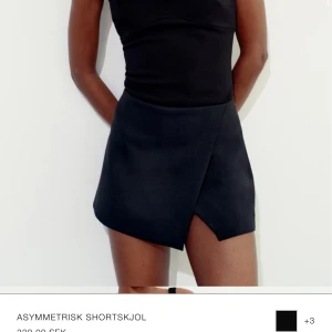 Säljer denna kjol från Zara. Kostade 329 men säljer för 250. Storlek S - Oanvänd 