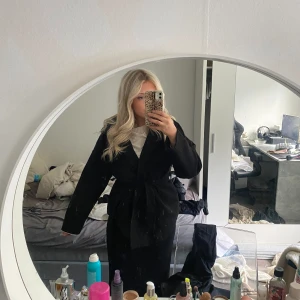 Fin kappa i storlek s - Super fin kappa ifrån Gina tricot i storlek S. nypris: 599💗