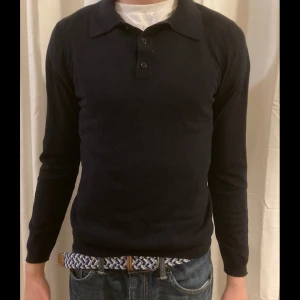 Only & sons stickad tröja  - Storlek s. Present som var för liten så skicket är näst intill perfekt. 