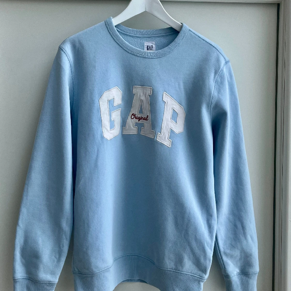 Gap sweatshirt