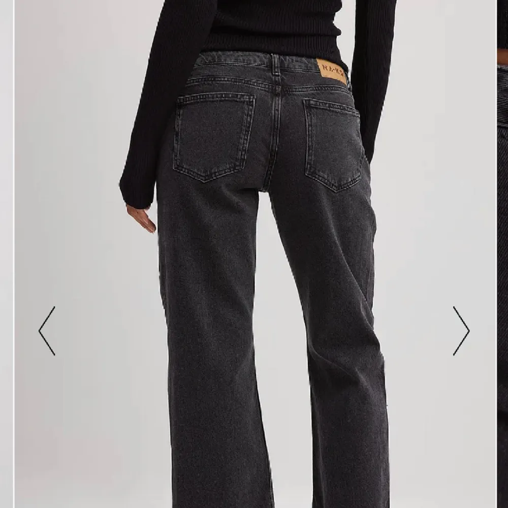 Säljer dessa oanvända jeans med båda prislapparna kvar. Säljs för 699kr på hemsidan. Slut i 32,34,36. Säljer dessa som är i storlek 34, men även stlr 36 som ligger uppe i en annan annons. Pris: 500kr. FRI FRAKT. Postar samma dag eller tidigt dagen därpå. . Jeans & Byxor.