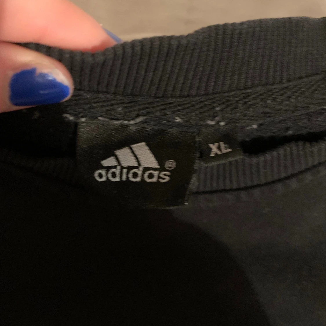 Adidas tjocktröja - 91