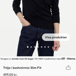 Stickad tröja i kashmir/bomull - Säljer nu denna fina stickade tröjan då den tyvärr är för stor för mig och är endast testad. Tröjan är av 15% kashmir och 85% bomull vilket gör tröjan väldigt skön och mjuk. Storlek M, skriv för mer frågor, priset är diskuterbart:)