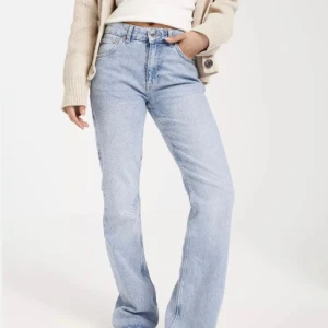 Jeans - Säljer för de är försmå för mig tyvärr lånade bilder kom privat för fler!💞