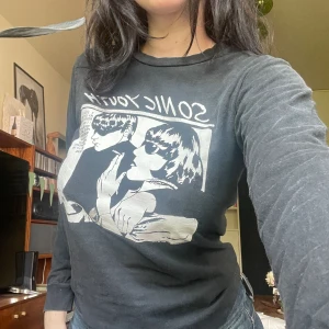 Sonic Youth tröja - Köpt i Japan. Bra skick. 🖤