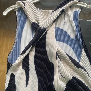 Klänning  - Säljer min fest klänning 